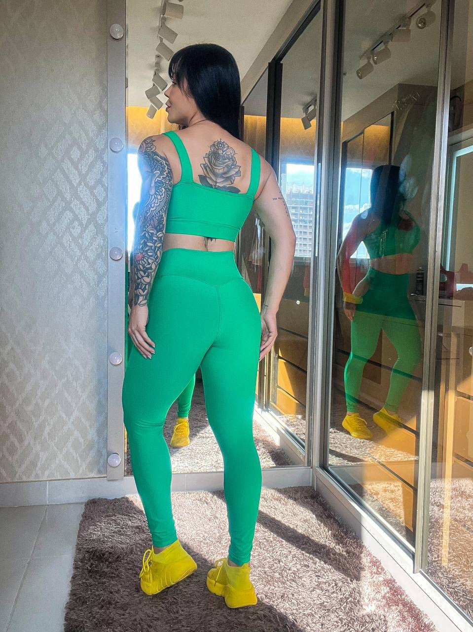 Conjunto Emerald Flow – Energia, Elegância e Conforto em Movimento