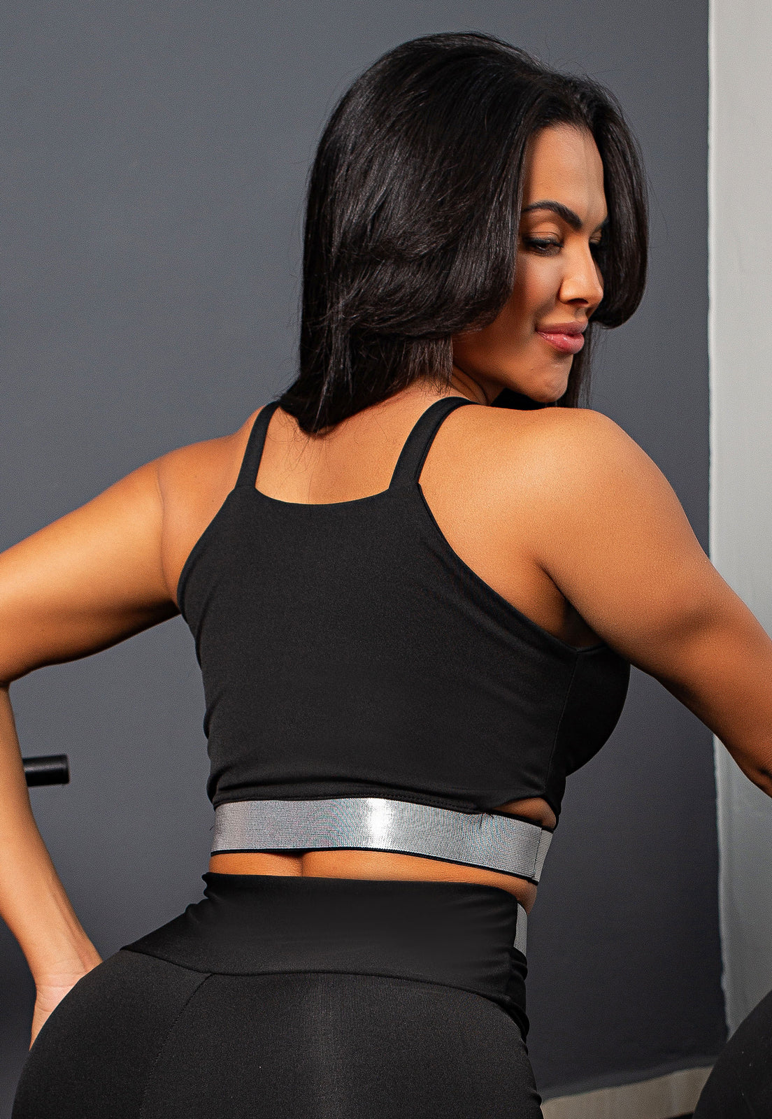 Top shine line - Elegância e poder em cada movimento