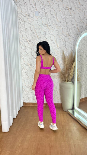 Conjunto Geometric Fit – Realce, Conforto e Poder Feminino