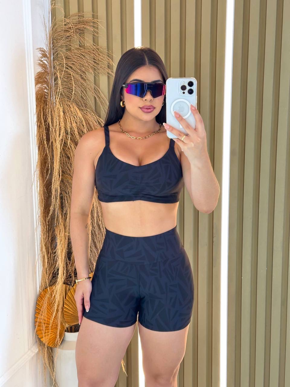 Conjunto Noir Abstract – Sofisticação em Cada Detalhe